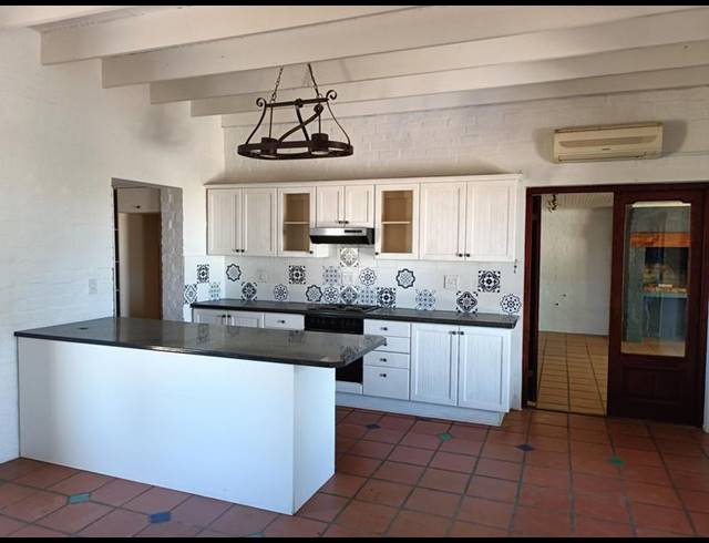 2 BEDROOM HOUSE FOR SALE IN DARLING